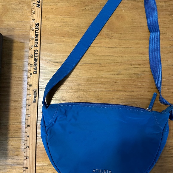 Athleta Vibrant Blue Crossbody Bag - Picture 2 of 6